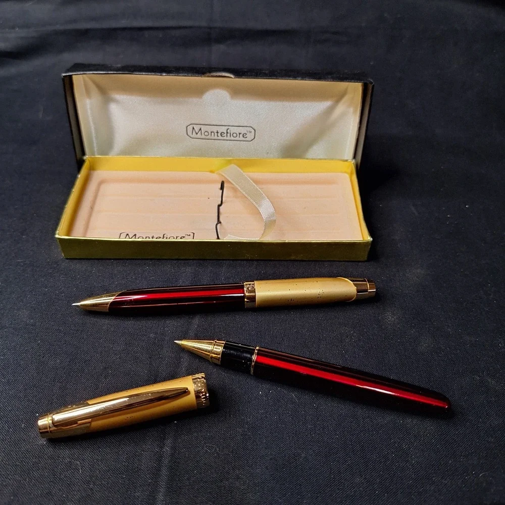Montefiore Pen Set Ballpoint and Rollerball Red and Gold‎ Speckled with Box